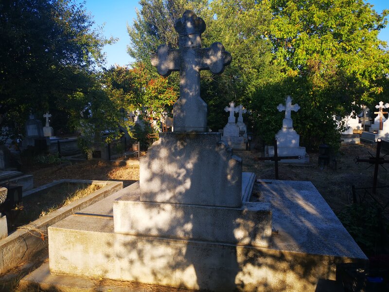 Concesionez cavou, Cimitirul Pantelimon 2